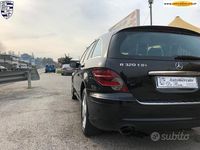 Usata Mercedes R320 Premium 224 CV (164 kW) 2008 Nero Monovolume