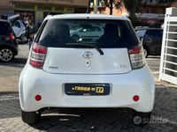 Usata Toyota iQ Sol 67 CV (49 kW) 2010 Bianco Utilitaria