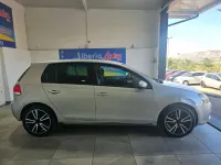 Usata VW Golf VI Comfortline 102 CV (75 kW) 2009 Argento Utilitaria