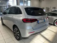 Usata Mercedes B250 Business 160 CV (117 kW) 2022 Argento Utilitaria