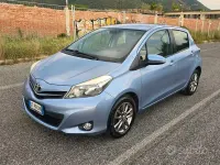 Usata Toyota Yaris Active 69 CV (50 kW) 2014 Blu Utilitaria