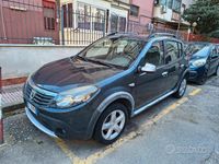 Usata Dacia Sandero Stepway 90 CV (66 kW) 2012 Grigio Utilitaria