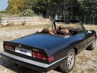 Usata Alfa Romeo Spider 104 CV (76 kW) 1984 Nero Cabrio