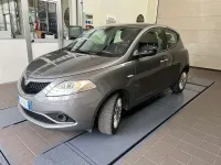 Usata Lancia Ypsilon Silver 69 CV (50 kW) 2017 Grigio Utilitaria