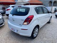 Usata Hyundai i20 75 CV (55 kW) 2012 Bianco Utilitaria