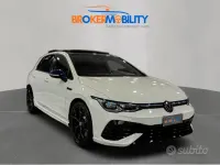 Usata VW Golf VIII R 333 CV (244 kW) 2023 Bianco Berlina