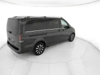 Usata Mercedes V300 Avantgarde 236 CV (173 kW) 2025 Grigio Monovolume