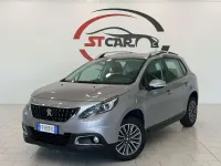Usata Peugeot 2008 Allure 82 CV (60 kW) 2018 Argento SUV