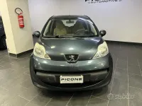 Usata Peugeot 107 68 CV (50 kW) 2007 Grigio Utilitaria