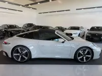 Usata Porsche 911 Targa 4S 450 CV (330 kW) 2022 Gesso Cabrio
