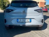 Usata Renault Clio V 90 CV (66 kW) 2024 Grigio Berlina