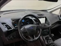 Käytetty Ford C-MAX Titanium 125 HP (91 kW) 2016 Harmaa Tila-auto