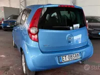 Usata Opel Agila 68 CV (50 kW) 2014 Bluazzurro Utilitaria