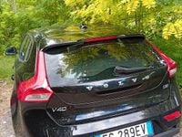 Usata Volvo V40 120 CV (88 kW) 2016 Nero Station wagon