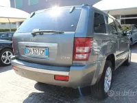 Usata Jeep Grand Cherokee Overland 218 CV (160 kW) 2008 Grigio SUV