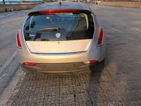 Usata Lancia Delta 120 CV (88 kW) 2010 Grigio Utilitaria