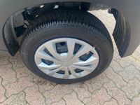 Usata Mahindra KUV100 87 CV (63 kW) 2024 Bianco SUV