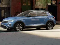 Nuova VW T-Roc Style 150 CV (110 kW) 2025 Ravenna blue metallizzato nero SUV