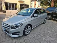 Usata Mercedes B180 Premium 109 CV (80 kW) 2018 Grigio Utilitaria