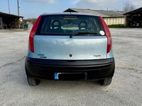 Usata Fiat Punto 60 CV (44 kW) 2002 Blu Utilitaria