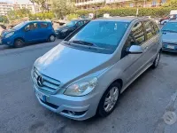 Usata Mercedes B180 Executive 110 CV (80 kW) 2011 Grigio Utilitaria