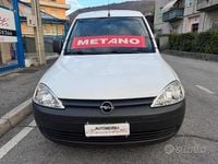 Usata Opel Combo 97 CV (71 kW) 2009 Bianco pastello Furgone