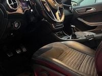 Usata Mercedes A200 Premium 136 CV (100 kW) 2015 Bianco Utilitaria