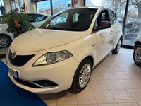 Usata Lancia Ypsilon Silver 69 CV (50 kW) 2017 Bianco Utilitaria