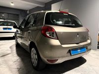 Usata Renault Clio II Dynamique 86 CV (63 kW) 2010 Giallo Berlina