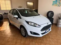 Usata Ford Fiesta 60 CV (44 kW) 2014 Bianco Utilitaria