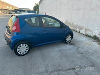 Usata Peugeot 107 68 CV (50 kW) 2006 Utilitaria