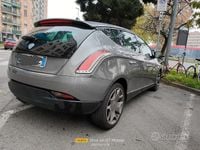 Usata Lancia Delta 140 CV (102 kW) 2011 Grigio Utilitaria