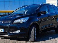 Usata Ford Kuga 140 CV (102 kW) 2013 Nero SUV