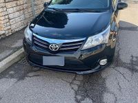 Second-hand Toyota Avensis 124 CP (91 kW) 2013 Negru Break