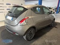 Usata Lancia Ypsilon Silver 70 CV (51 kW) 2022 Grigio metallizzato Utilitaria