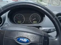 Usata Ford Fiesta 90 CV (66 kW) 2005 Grigio Utilitaria