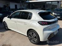 Usata Peugeot 208 Allure 100 CV (73 kW) 2021 Bianco Utilitaria