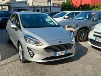 Usata Ford Fiesta 86 CV (63 kW) 2019 Grigio Utilitaria