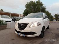 Usata Lancia Ypsilon 69 CV (50 kW) 2014 Bianco Utilitaria