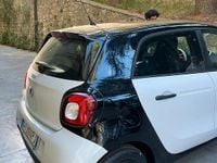 Usata Smart ForFour 64 CV (47 kW) 2017 Bianco Utilitaria