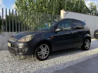 Usata Ford Fiesta Titanium 68 CV (50 kW) 2007 Marrone Utilitaria