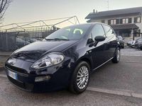Usata Fiat Punto Lounge 77 CV (56 kW) 2015 Blu/azzurro Berlina