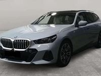 Usata BMW 520 M Sport 197 CV (144 kW) 2024 Brooklyn grey Station wagon