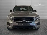 Usata Mercedes GLB200 150 CV (110 kW) 2020 Grigio montagna SUV