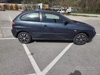 Usata Seat Ibiza 75 CV (55 kW) 2005 Grigio Utilitaria