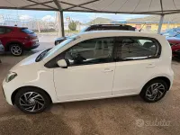Usata VW up! Move 60 CV (44 kW) 2019 Bianco Utilitaria
