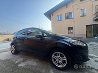 Usata Ford Fiesta Titanium 75 CV (55 kW) 2013 Blu Utilitaria