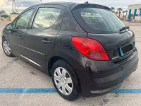 Usata Peugeot 207 68 CV (50 kW) 2010 Nero Berlina
