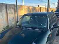 Begagnad Mini ONE 90 HK (66 kW) 2002 Grön Halvkombi