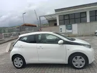 Brugt Toyota Aygo X-play 69 HK (50 kW) 2016 Hvid Hatchback